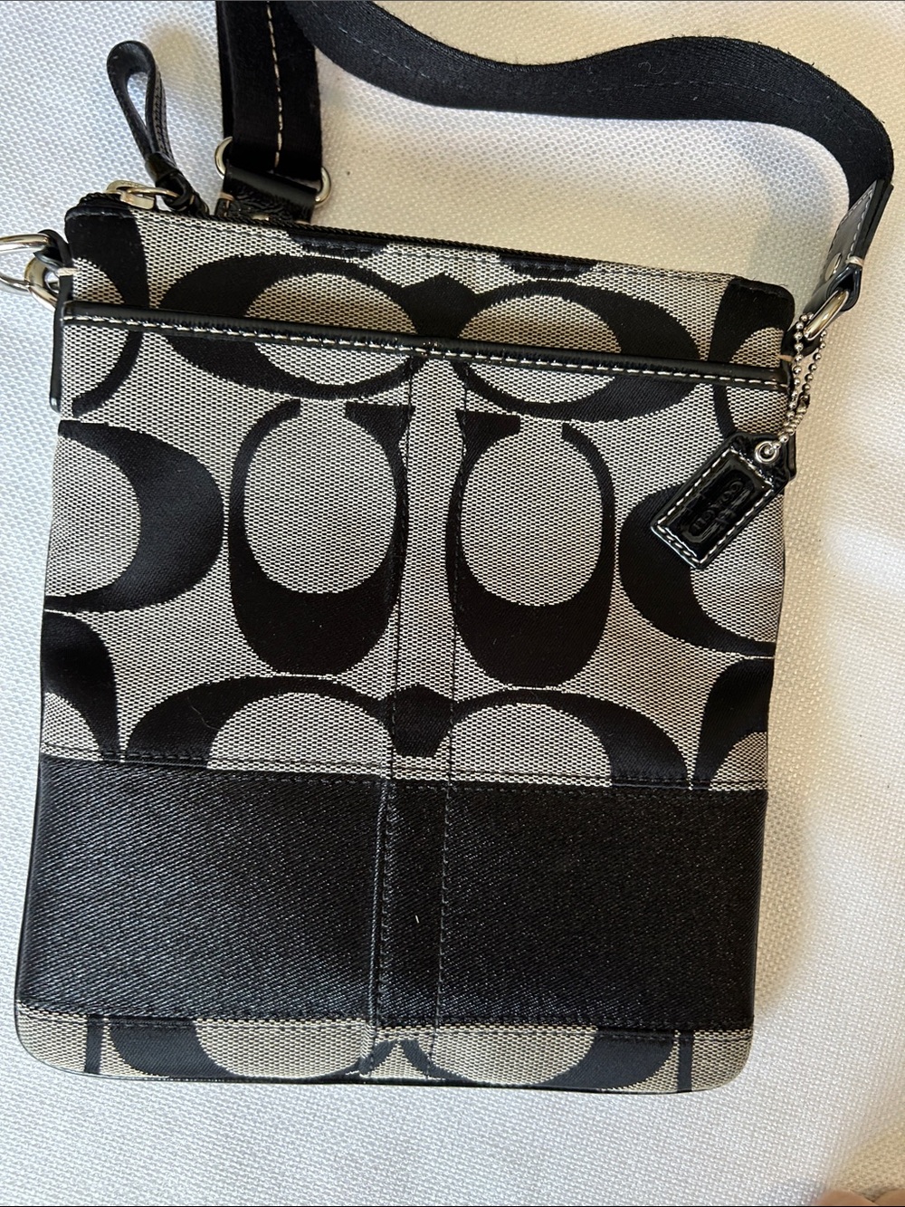 Coach Black Signature Crossbody purse - Picture 4 of 7